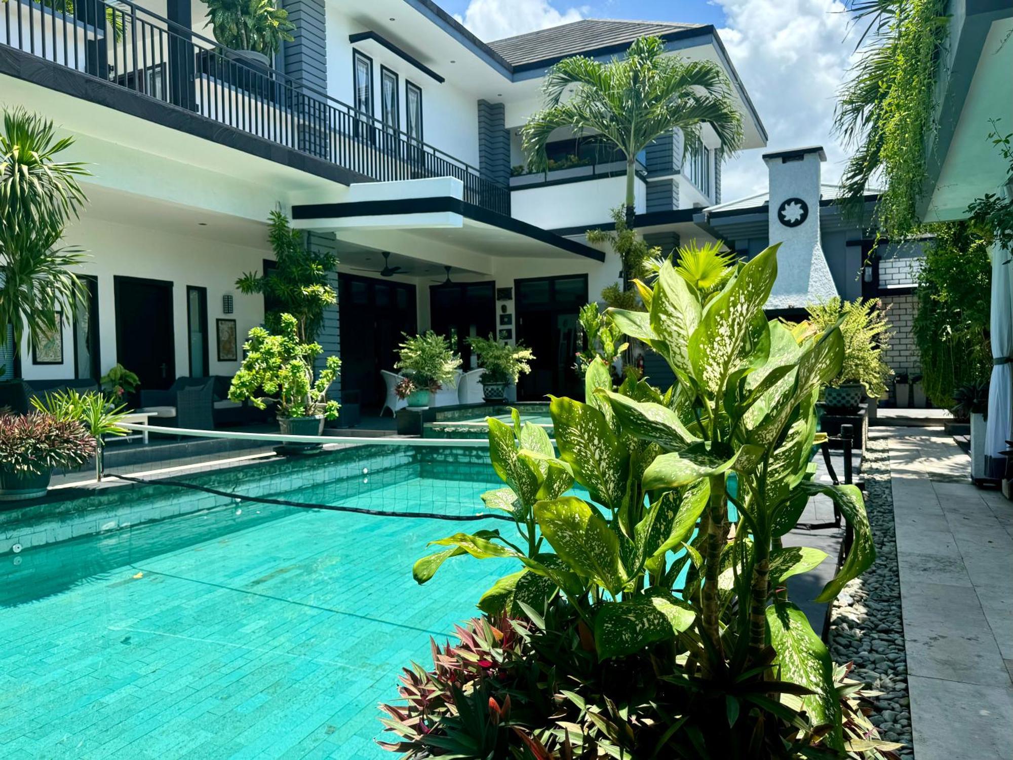 Homestay Rumah Putih Abu Abu