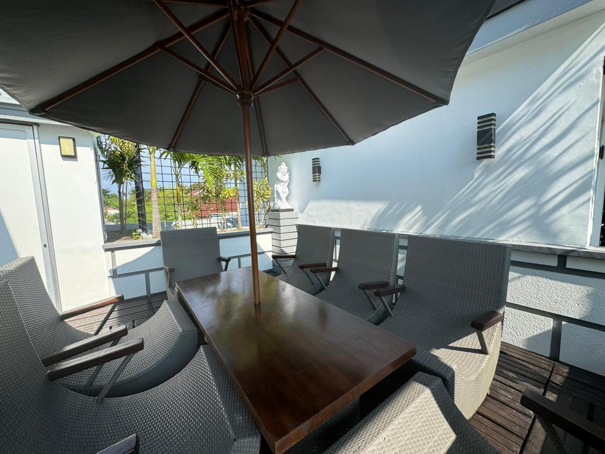 Rumah Putih Abu Abu Homestay Senggigi
