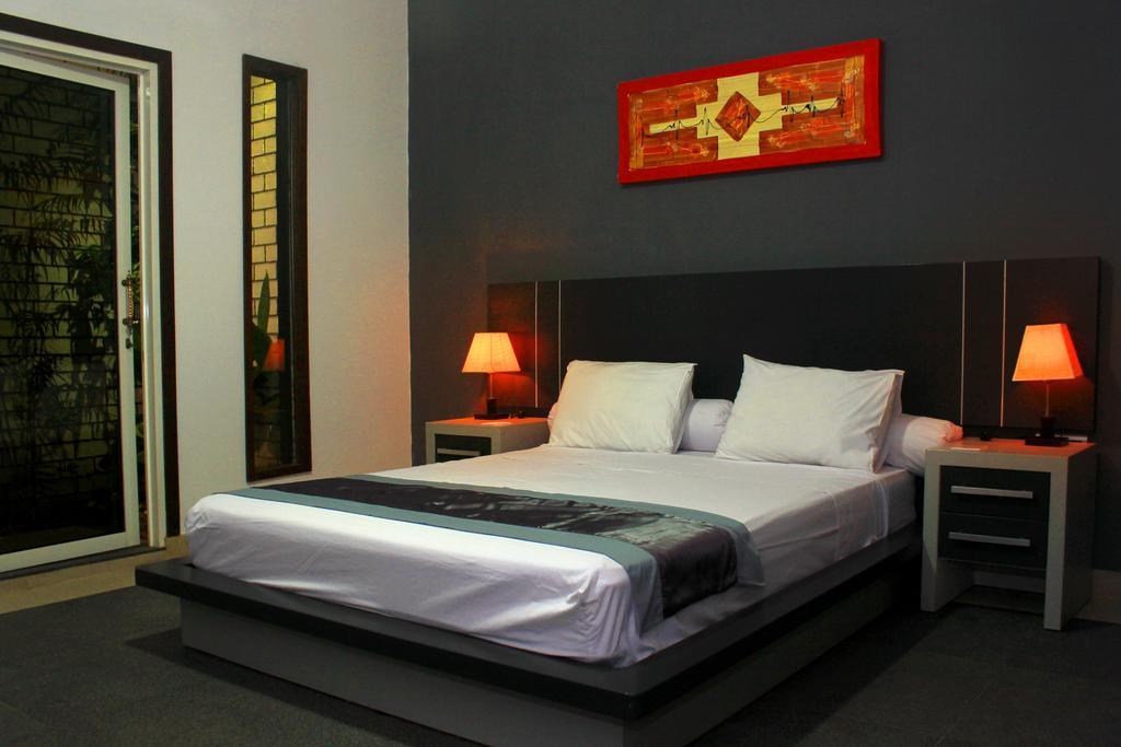 Homestay Rumah Putih Abu Abu *